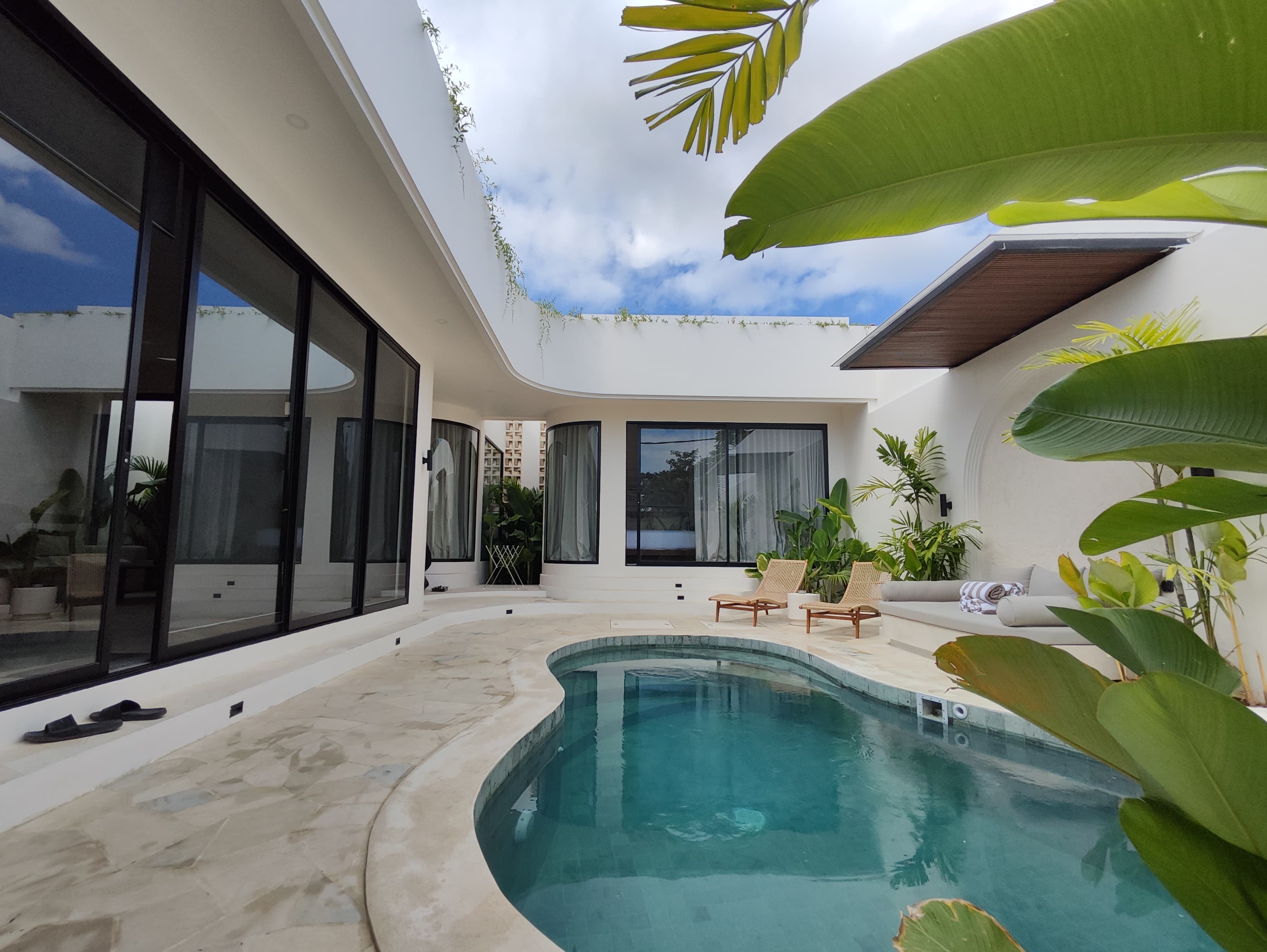 VILLA, PECATU