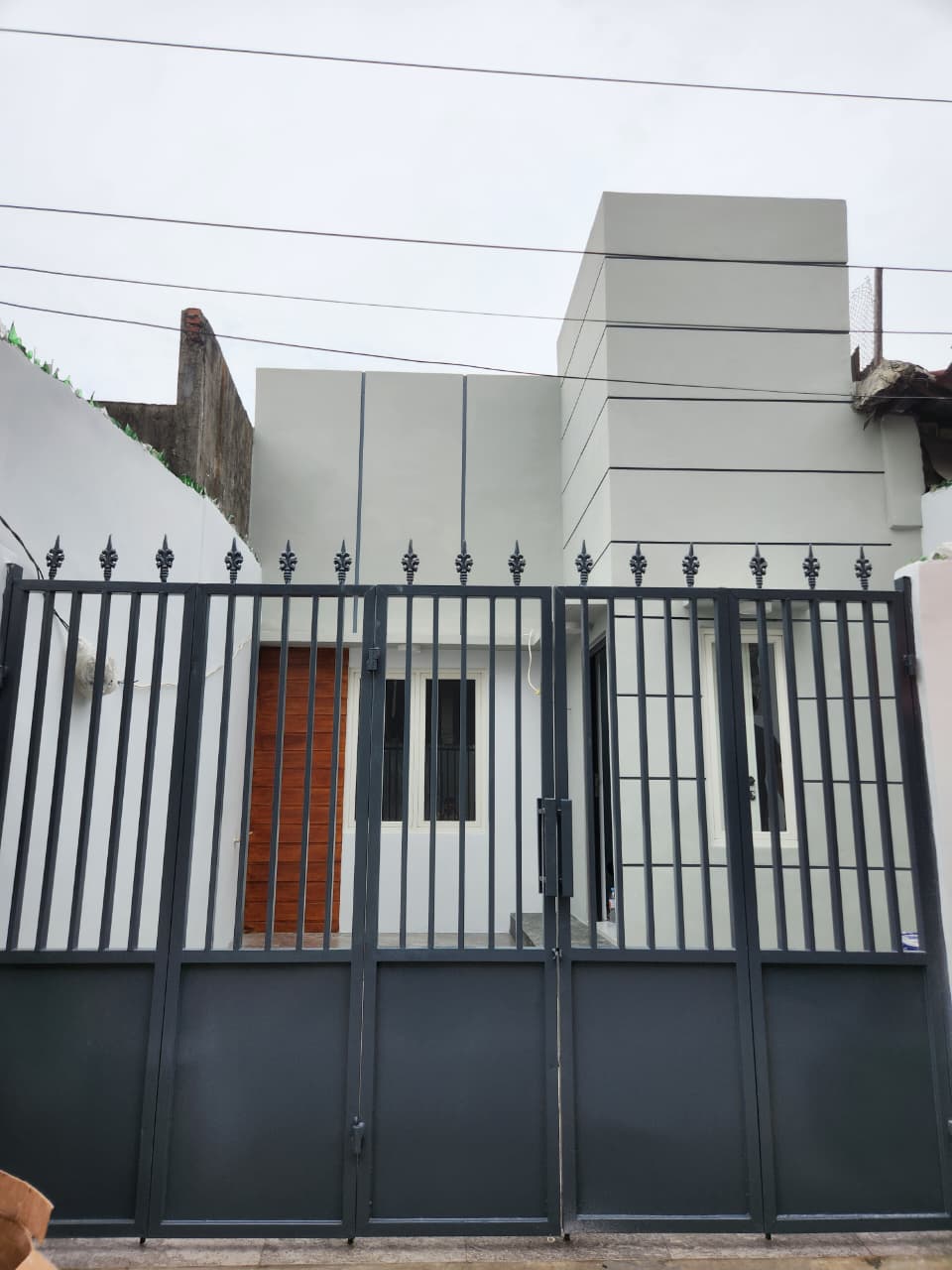 RUMAH, PASAR BARU